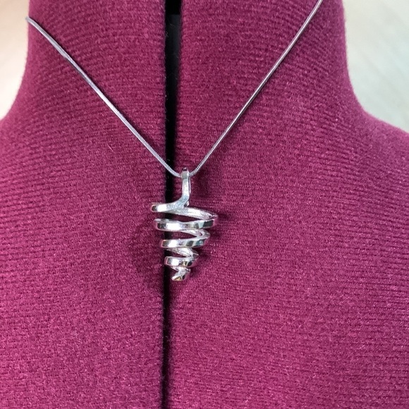 Silver Spiral stone Necklace - Picture 6 of 7